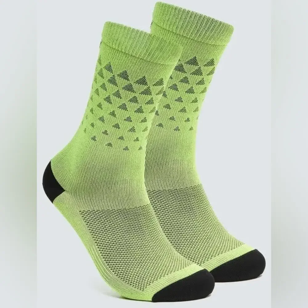 Oakley All Mountain MTB Socks Sulphur Size 4
Small 4-6 NWT - Picture 1 of 4